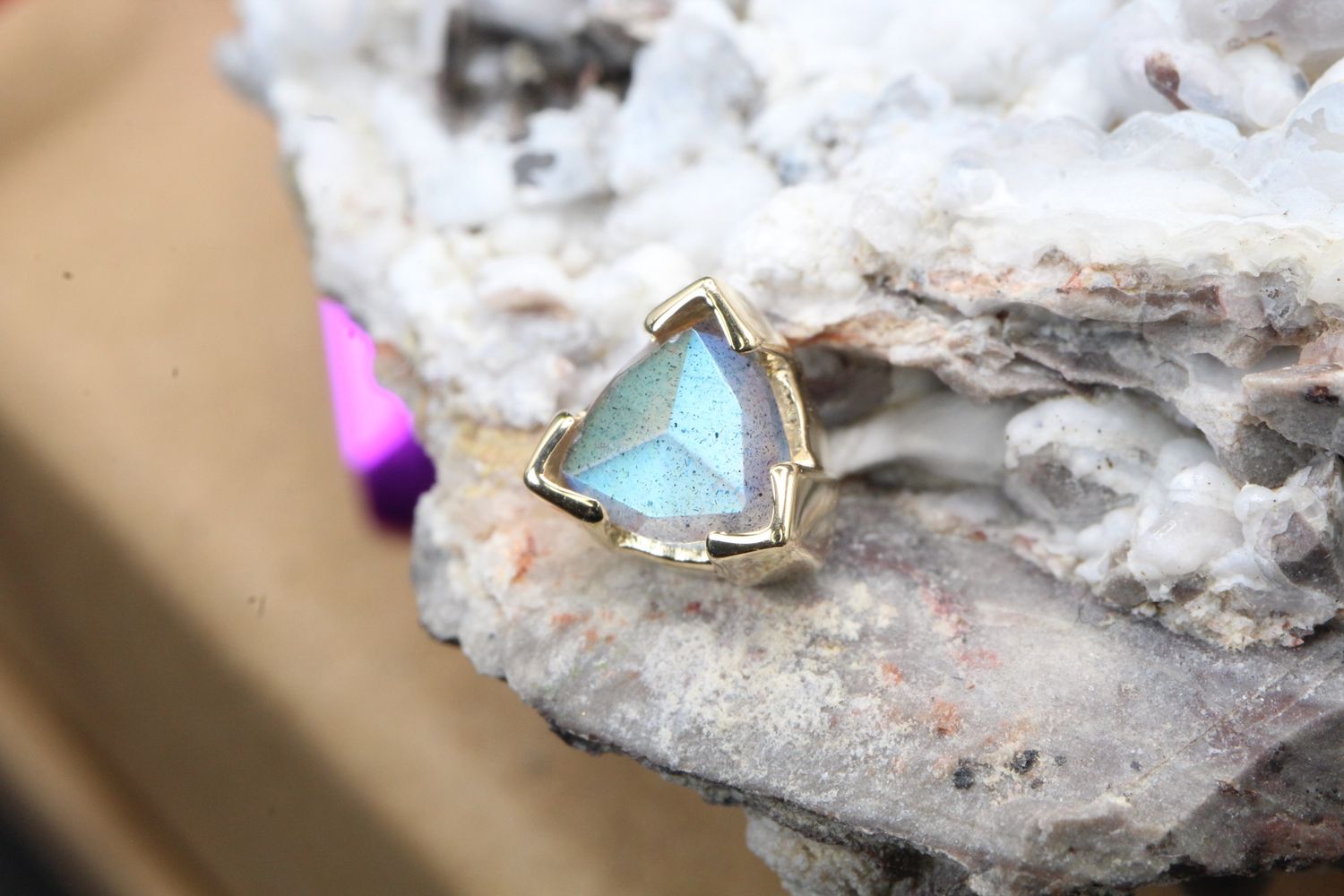 Threaded Yellow Gold Trillion V Prong Half Bezel, Gauge: 14/12ga, Stone: Rose Cut Labradorite