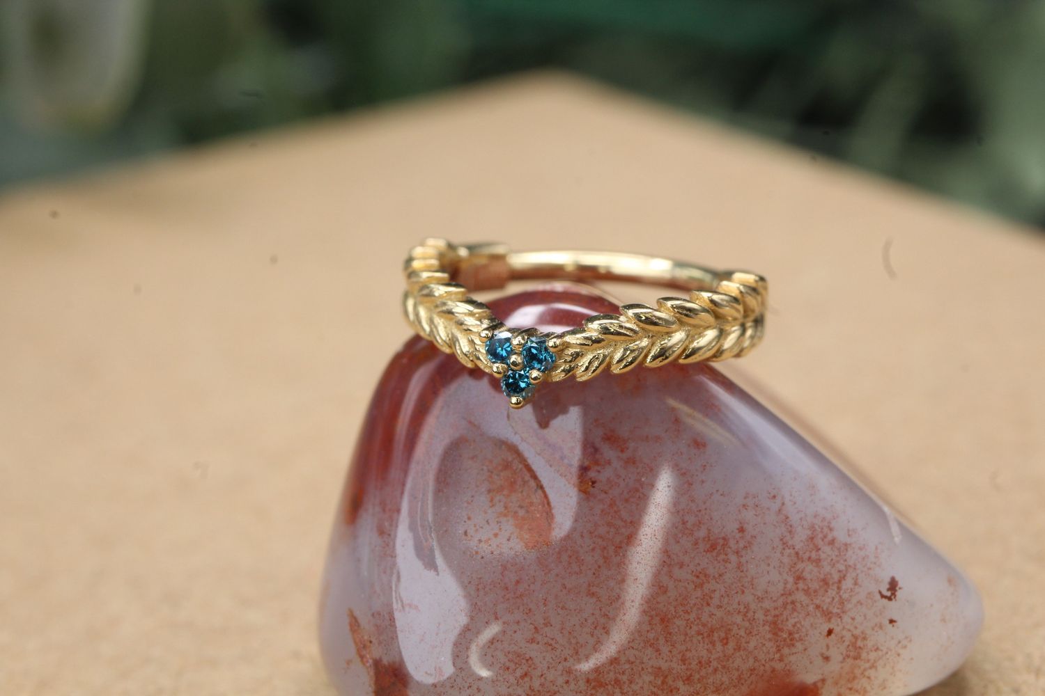 Yellow Gold Solstice Hinge Ring, Size: 16ga 7/16&#39;&#39;, Stone: Ocean Blue Diamond