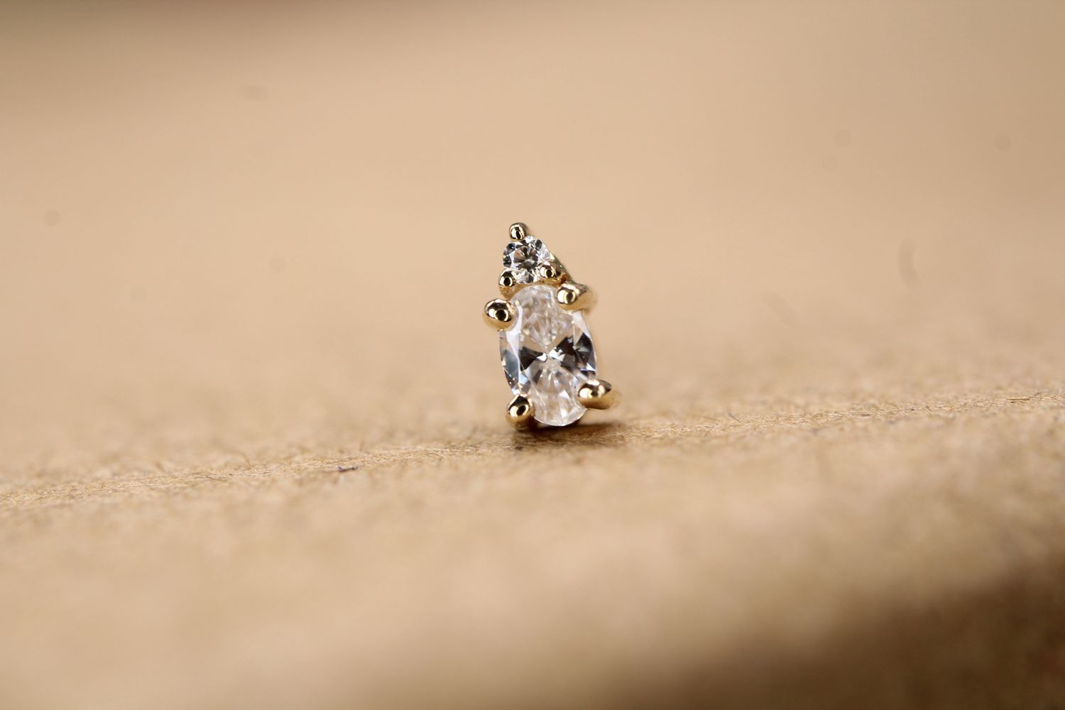 Threadless Yellow Gold Oval Prong with Accent Prong Top, Size: 3x2mm w/ 1mm Top, Stone: White CZ