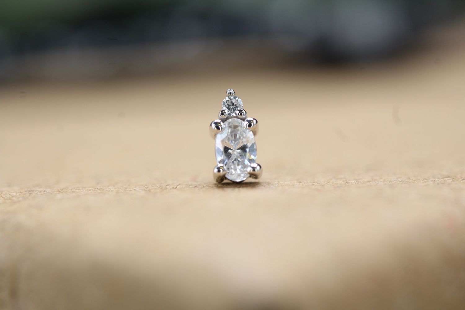 Threadless White Gold Oval Prong with Accent Prong Top, Size: 3x2mm w/ 1mm Top, Stone: White CZ
