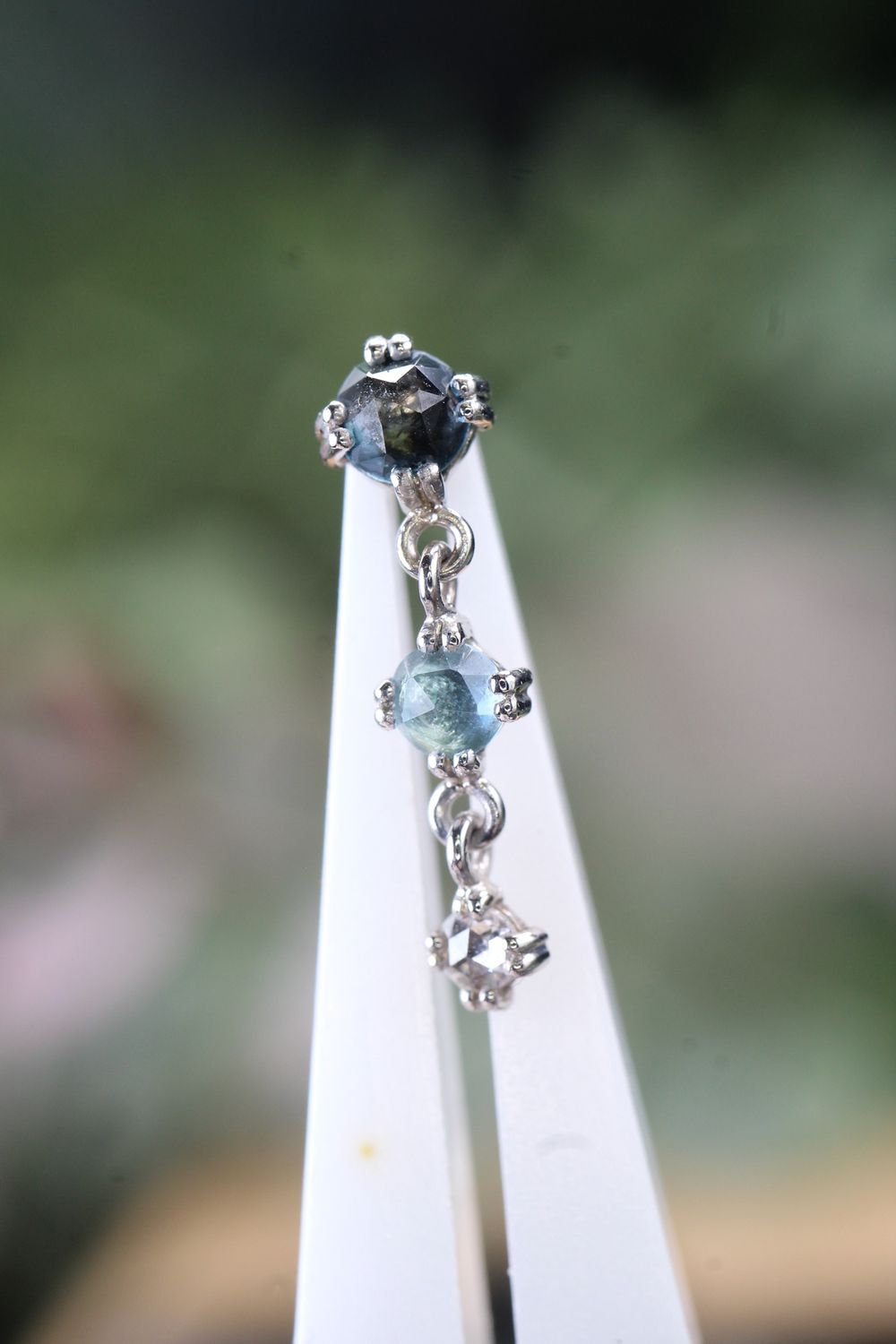 Threaded White Gold Trio Top, Gauge: 18/16ga, Stone: Rose Cut London Blue Topaz, Rose Cut Swiss Blue Topaz &amp; Rose Cut VS1 Diamond