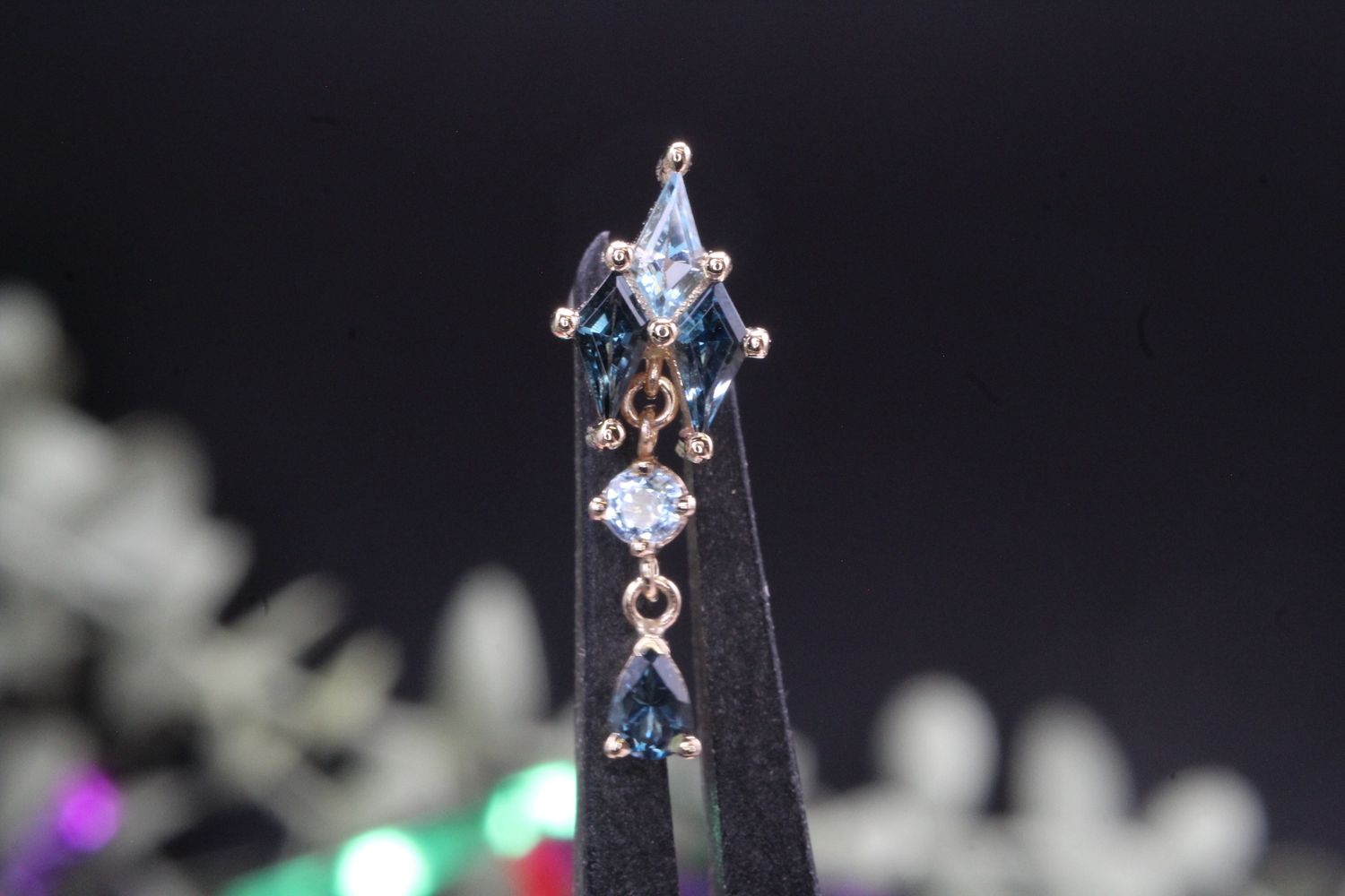 Threaded Yellow Gold Howl Top, Gauge: 14/12ga, Stone: Swiss Blue Topaz &amp; London Blue Topaz