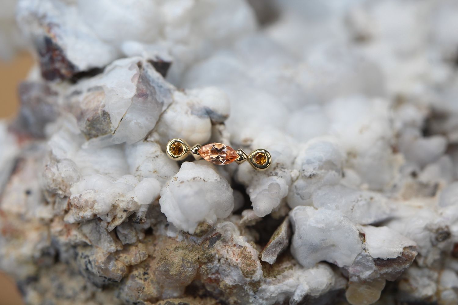 Threaded Yellow Gold Nora Top, Gauge: 18/16ga, Stone: Citrine &amp; Chatham Champagne Sapphire