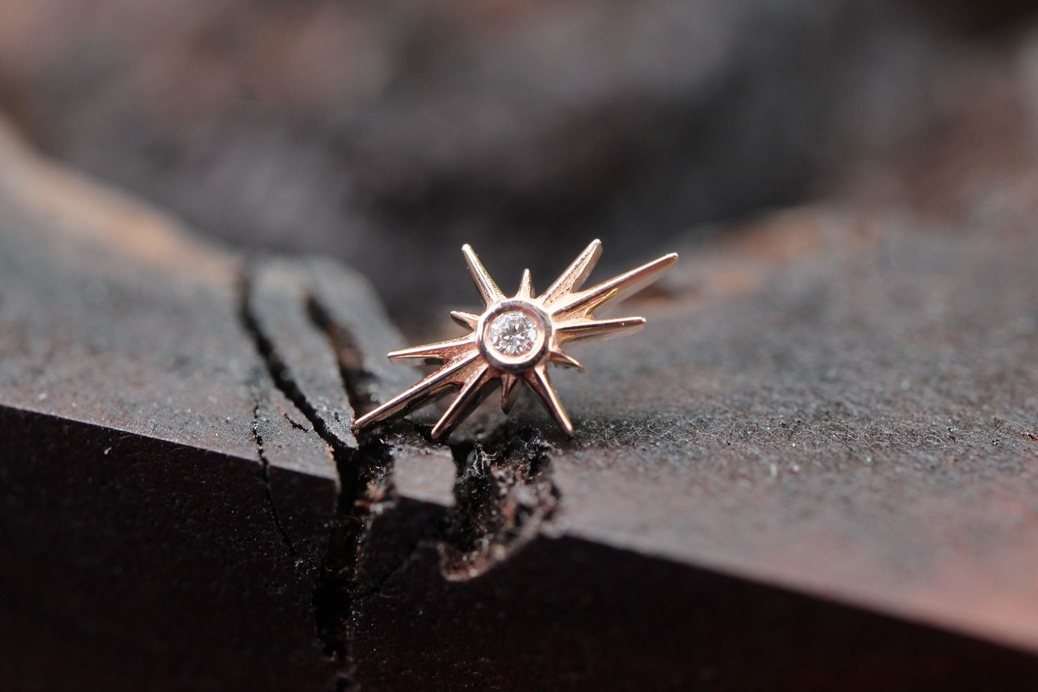 Threaded Rose Gold North Star Top, Gauge: 14/12ga, Stone: VS1 Diamond