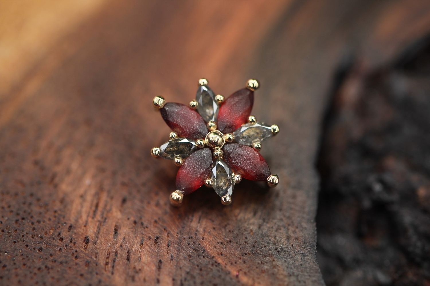 Threaded Yellow Gold Polaris, Gauge: 14/12ga, Stone: Sandblasted Garnet AA &amp; Grey Diamond