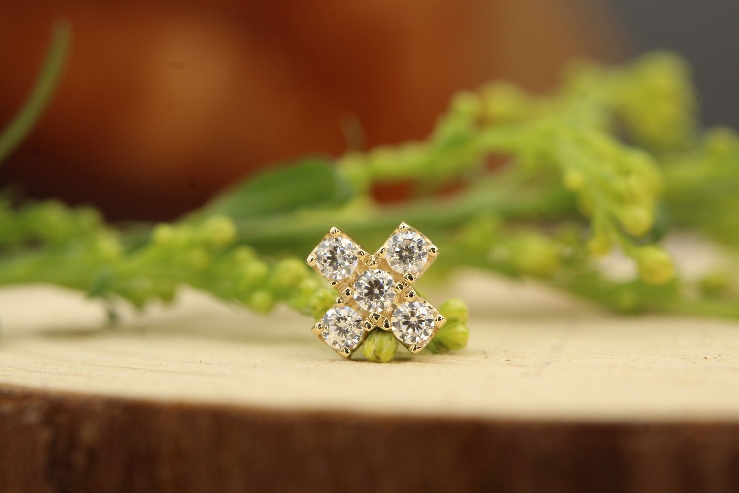 Threadless Yellow Gold Lois Top, Size: 5x1.5mm, Stone: White CZ