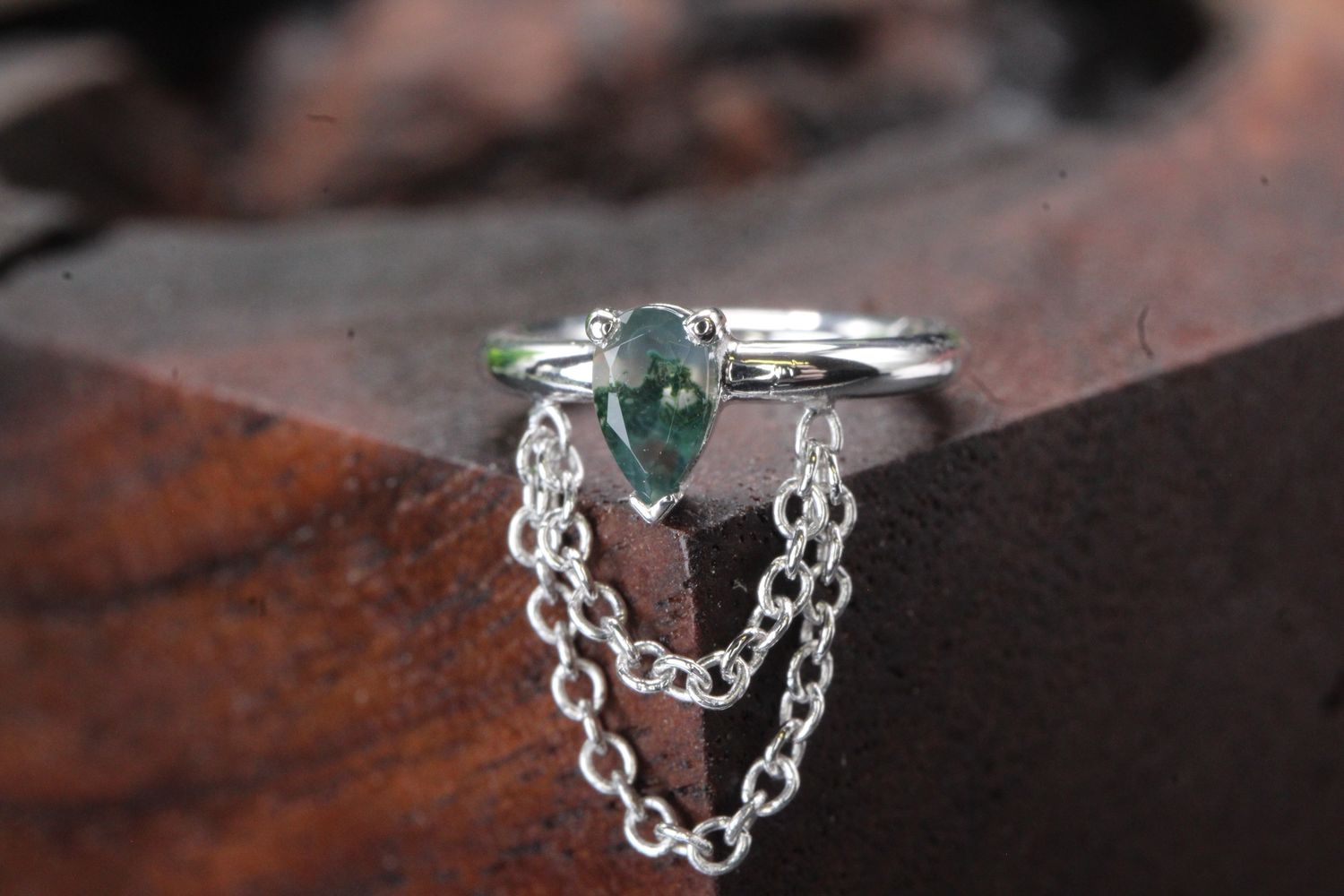 White Gold Call Me! Hinge Ring, Size: 16ga 5/16'', Stone: Faceted Moss Agate