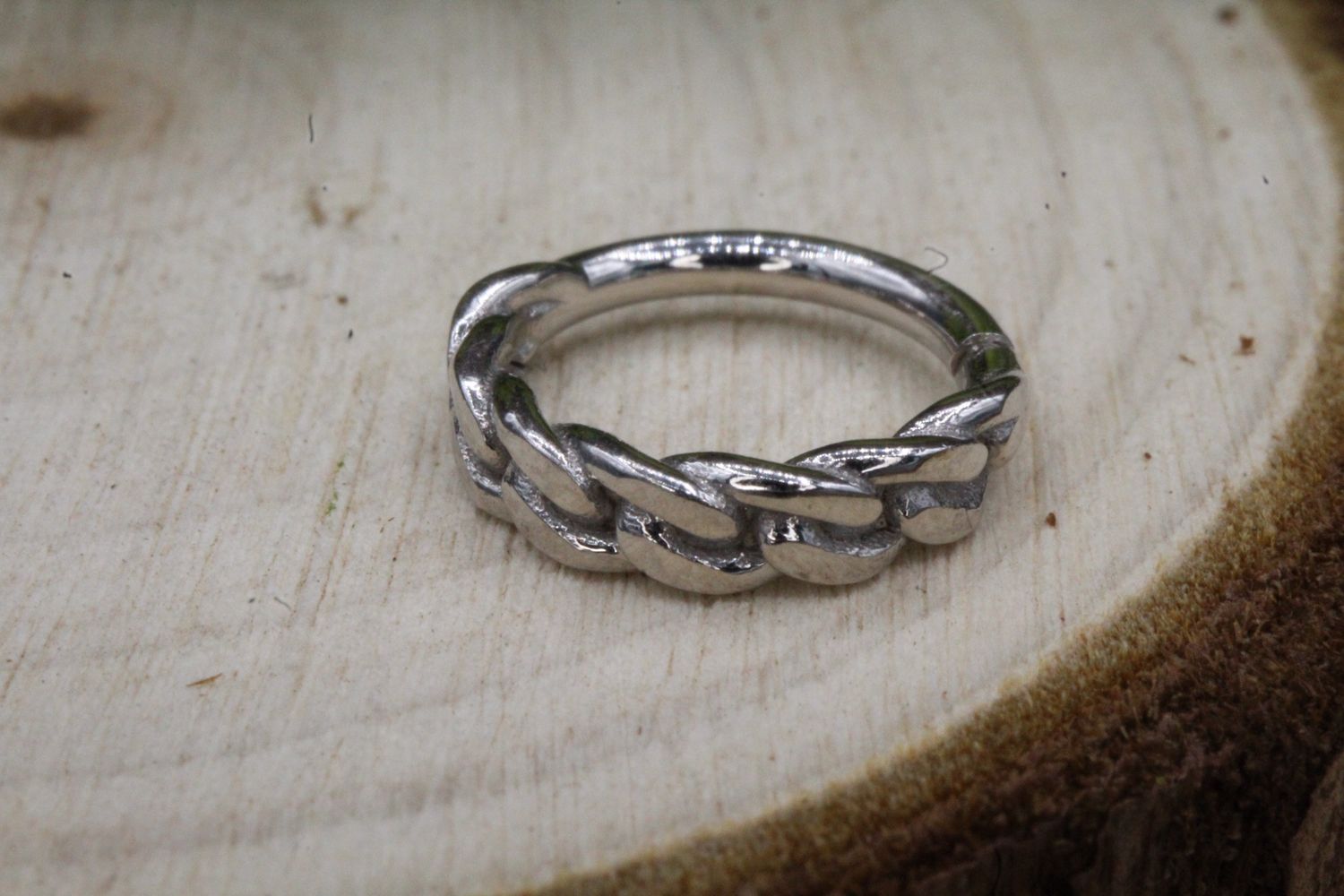 White Gold Downtown Seam, Diameter: 1/4'', Gauge: 18g