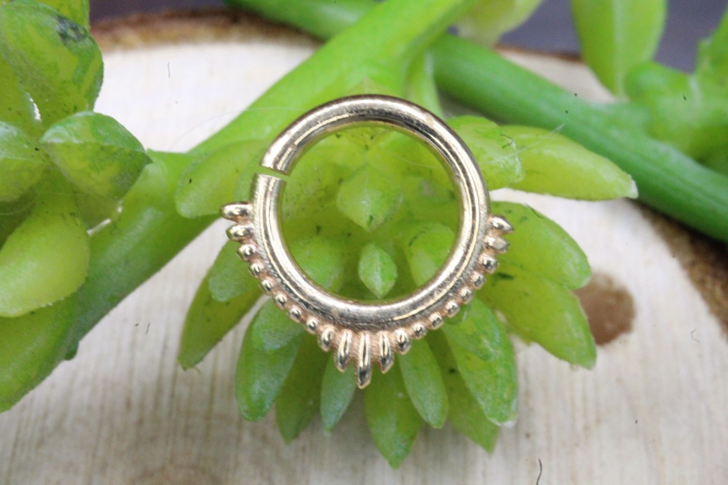 Yellow Gold Plume Seam Ring, Diameter: 1/4'', Gauge: 18g