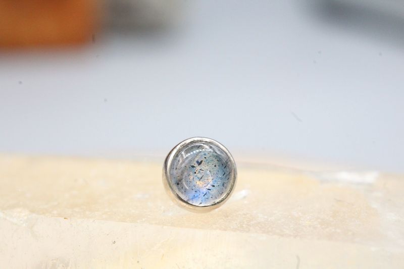 Threadless White Gold Metallo Cup Tops