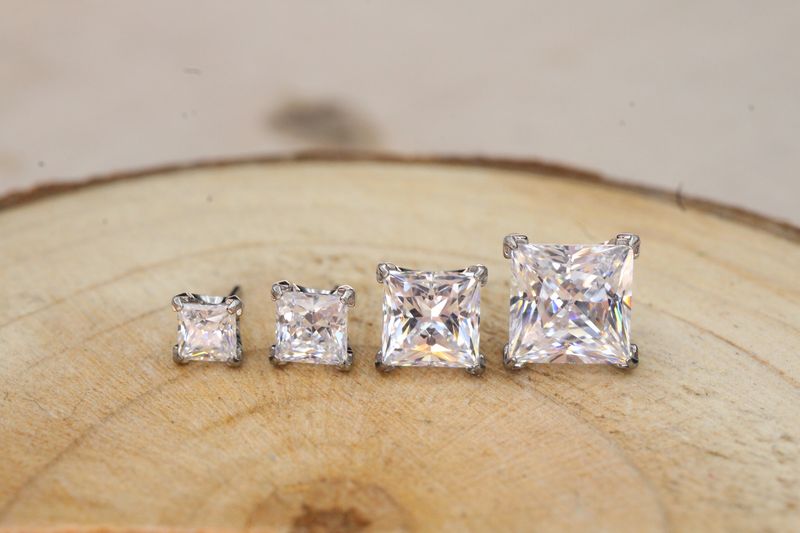 Threadless Titanium Princess Prong Set Top