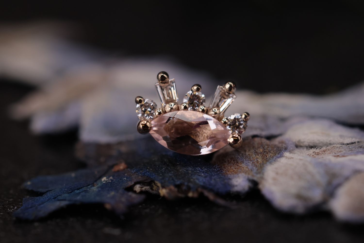 Threaded Yellow Gold Change of Heart Top, Gauge: 18/16ga, Stone: Morganite &amp; White Diamond (VS1)