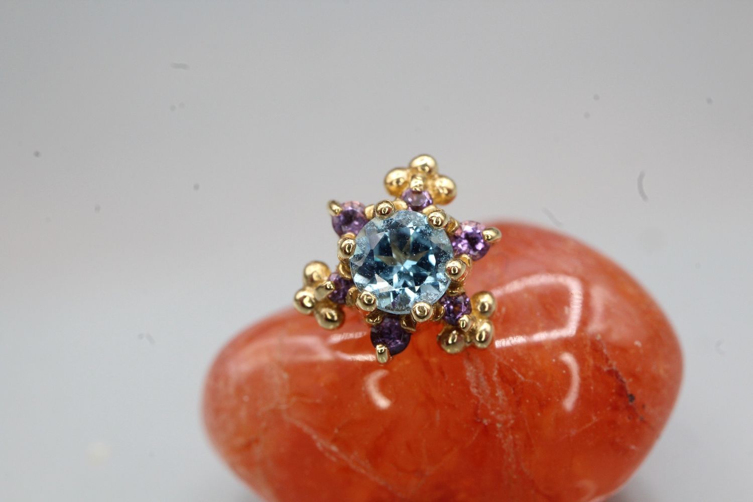 Threaded Yellow Gold Bayle Top, Gauge: 16ga, Stone: Swiss Blue Topaz &amp; Amethyst Accents