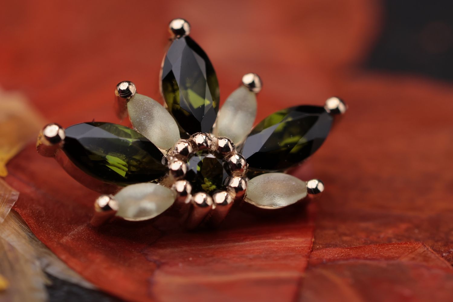 Threaded Yellow Gold Starling Top