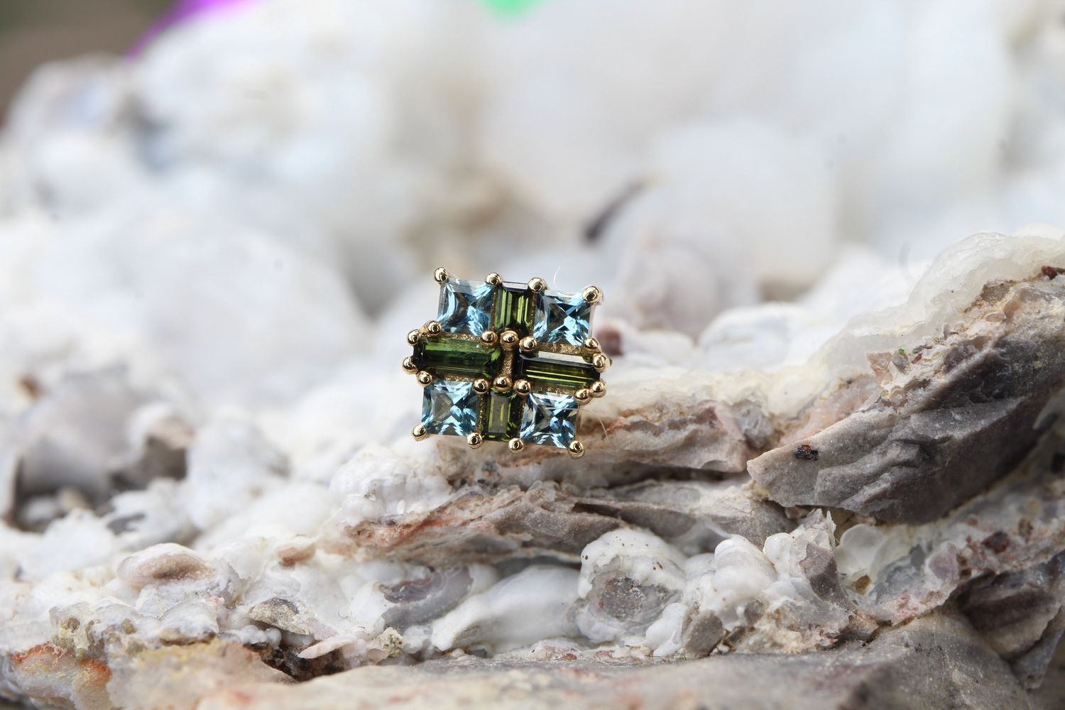 Threaded Yellow Gold Alta Top, Gauge: 18/16ga, Stone: Green Tourmaline &amp; London Blue Topaz