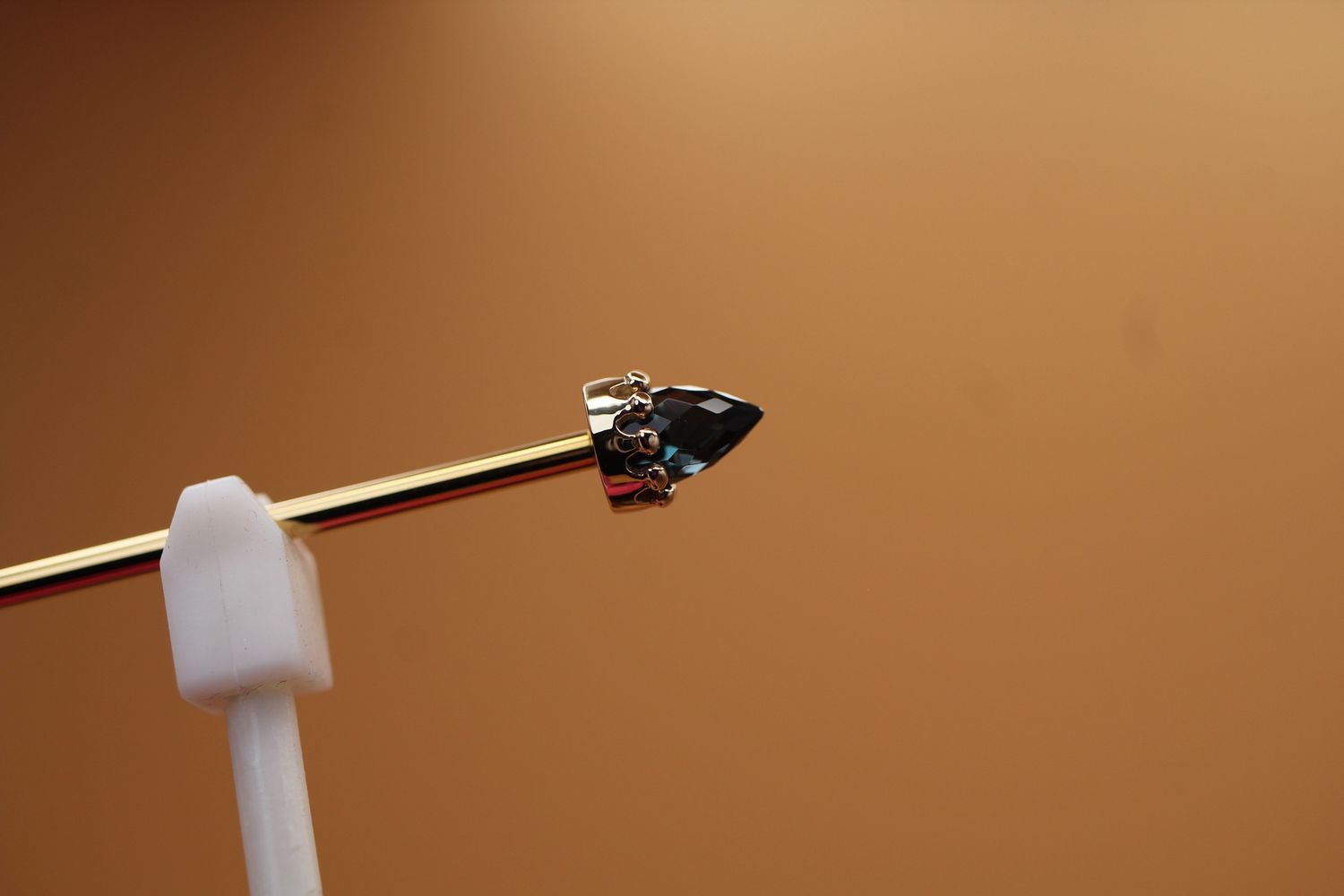 Threaded Rose Gold Cab Crown Prong Bullet Ends, Gauge: 14/12ga, Size: 4x6mm, Stone: London Blue Topaz