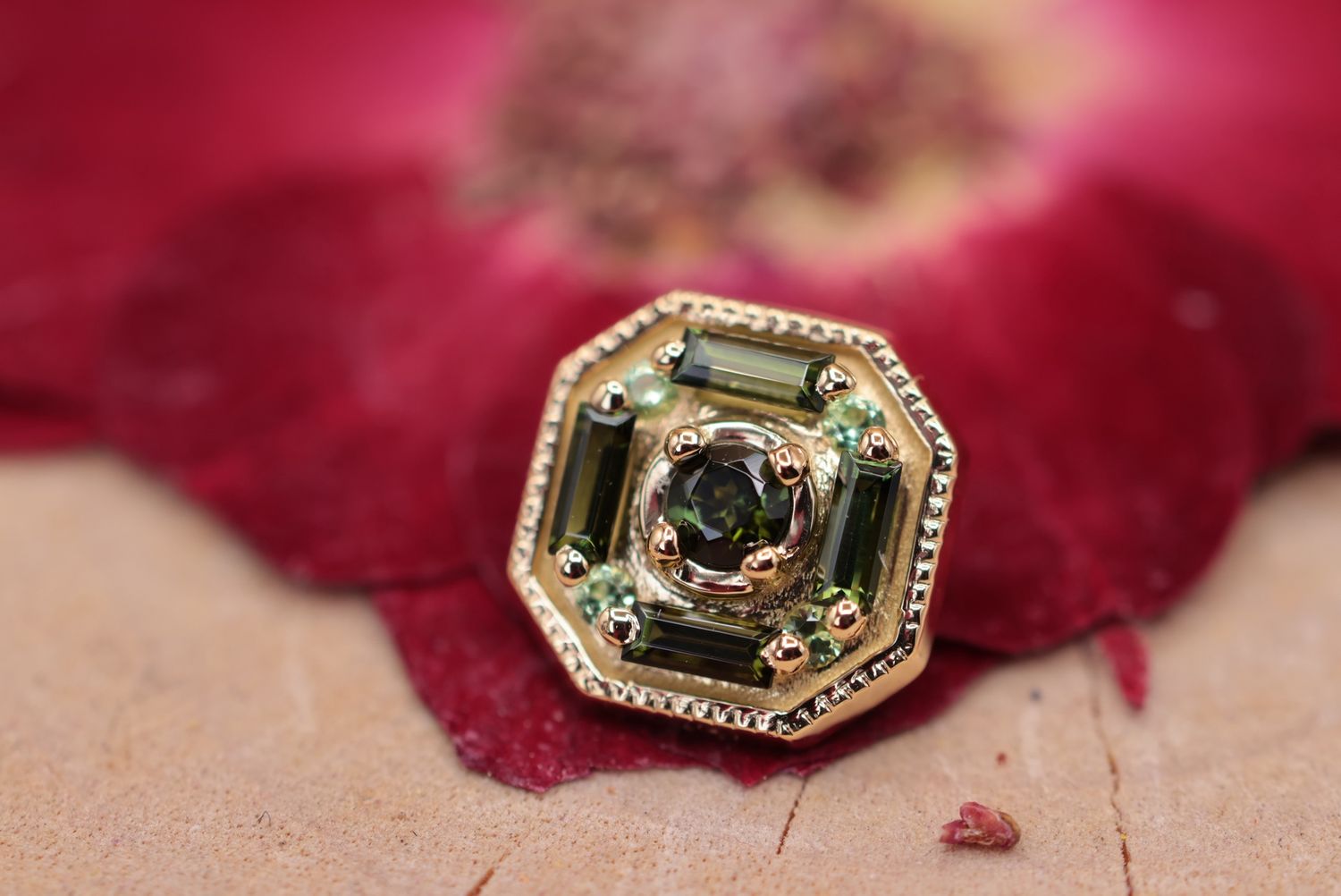 Threaded Yellow Gold Watcher Top, Gauge: 18/16ga, Stone: Green Tourmaline &amp; Tsavorite