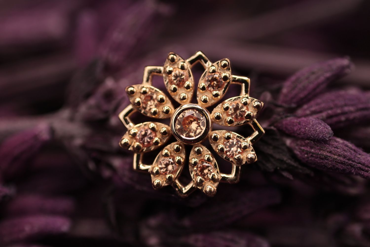 Threaded Yellow Gold Rosette Top, Stone: Champagne Sapphire