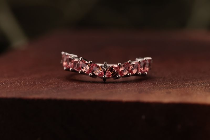 White Gold Carmel Hinge Ring