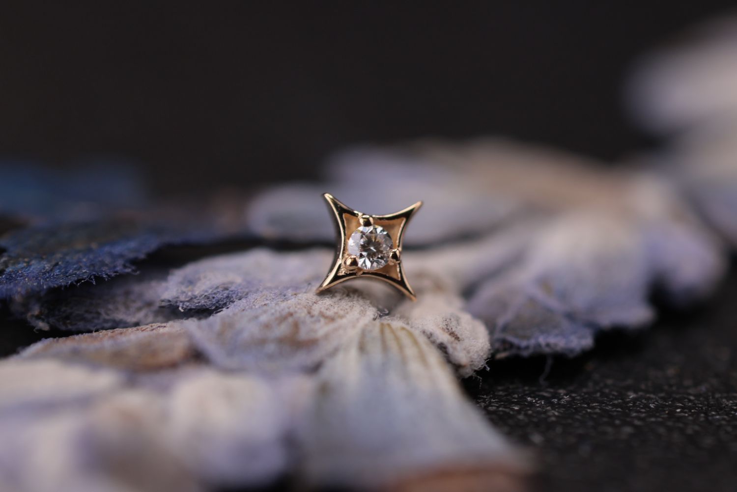 Threadless Yellow Gold Tiniest Tops, Stone: White Diamond (VS1), Style: 3mm Sparkle w/ 1mm Gem