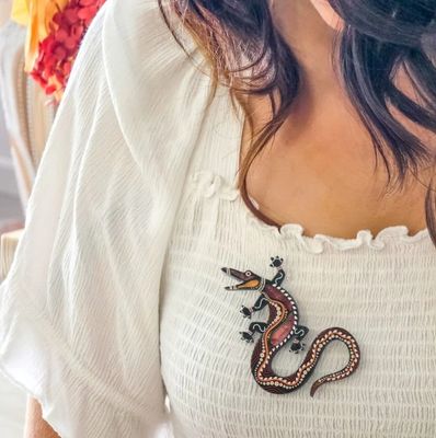 Yurtu Yurtu (Crocodile) Brooch