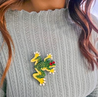 Tjawan Ritjinguthinha (Frog Dreaming) Brooch