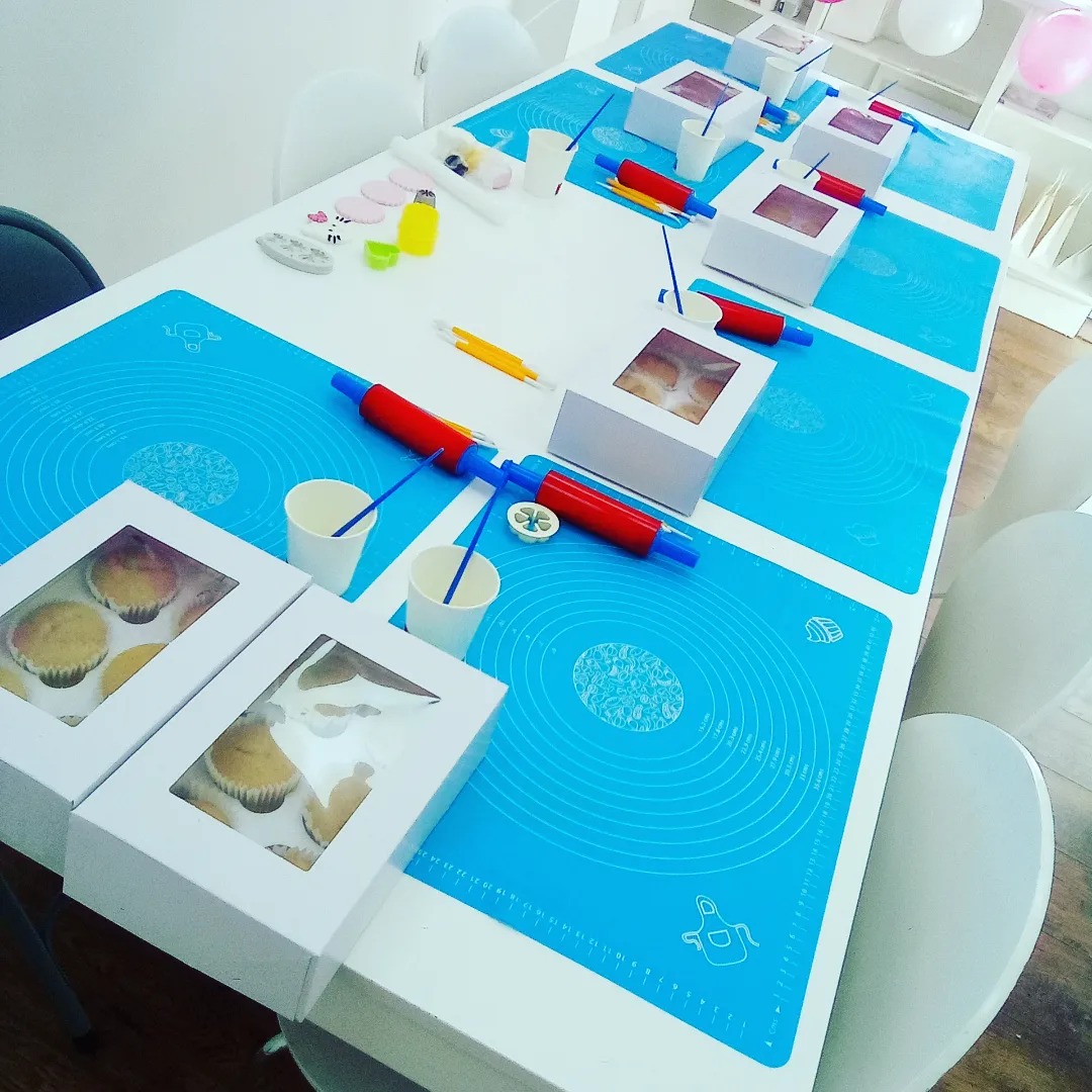 Children's Christmas themed cupcake decorating class - Sunday 14th December 12pm