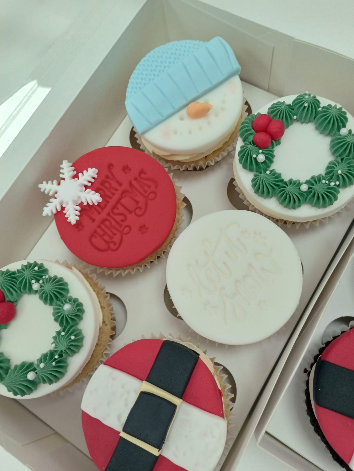 Children's Christmas themed cupcake decorating class - Sunday 14th December 12pm