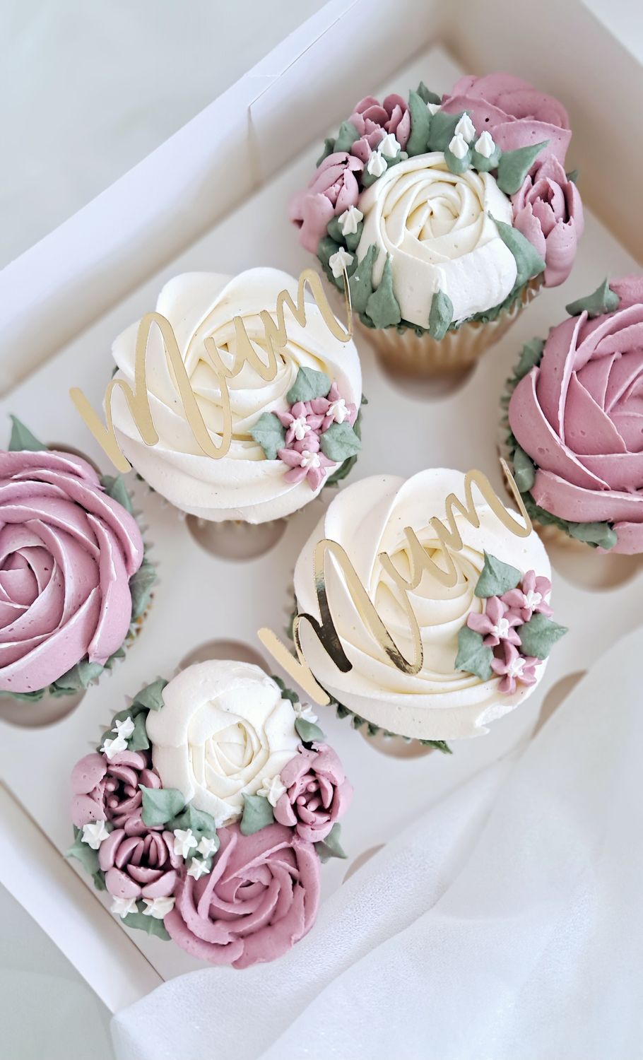 Mother's Day Buttercream Flower Cupcakes Mother's Day Buttercream Flower Cupcakes