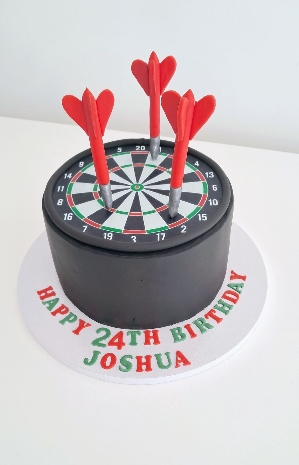 Dart board cake