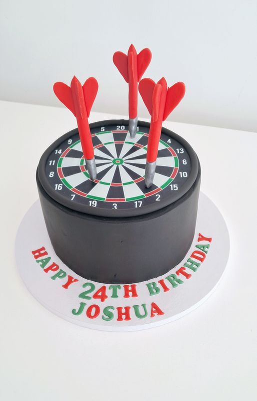 Dart board cake
