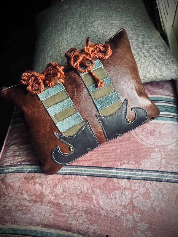 Witches Feet Decorative pillow