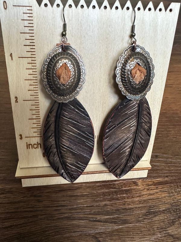 Slotted Concho Feather-Brown/Gold
