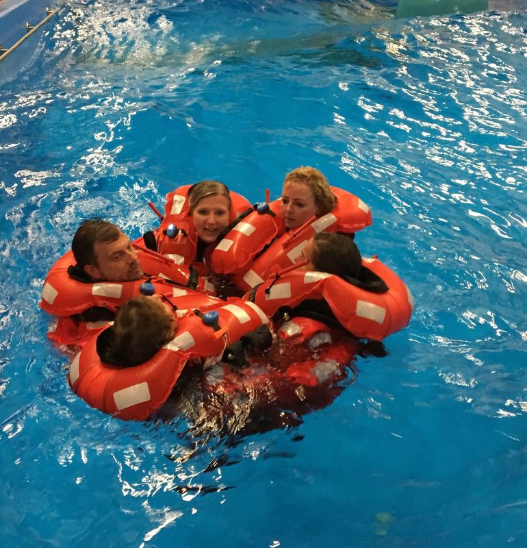 Sea Survival - Überleben auf See in Bremerhaven Sea Survival - Überleben auf See in Bremerhaven