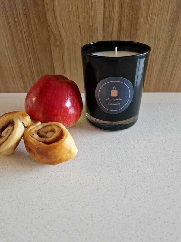 'Sticky Toffee Apple - 220g candle