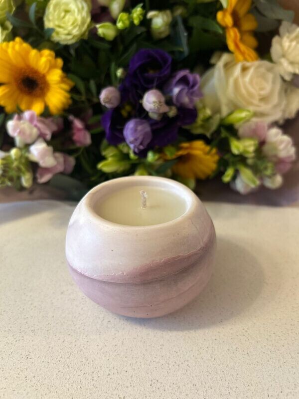 &#39;Vintage Bluebells &amp; Sweet Pollen&#39; - small 100g candle