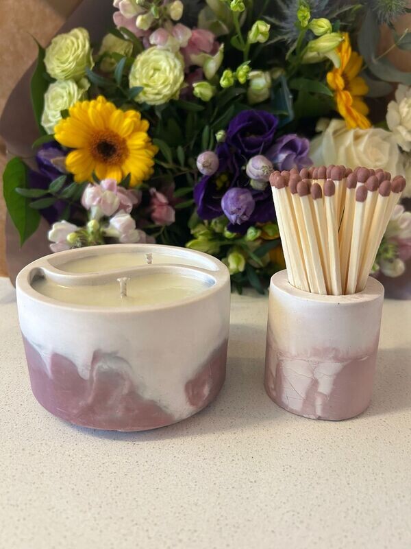 &#39;Vintage Bluebells &amp; Sweet Pollen&#39; - yin &amp; yang  180g candle &amp; match pot