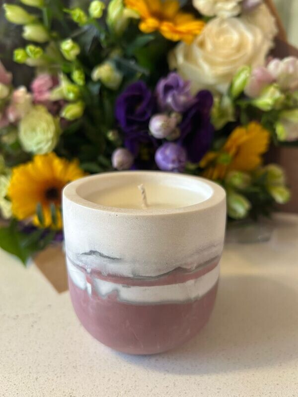 &#39;Vintage Bluebells &amp; Sweet Pollen&#39; - 180g candle