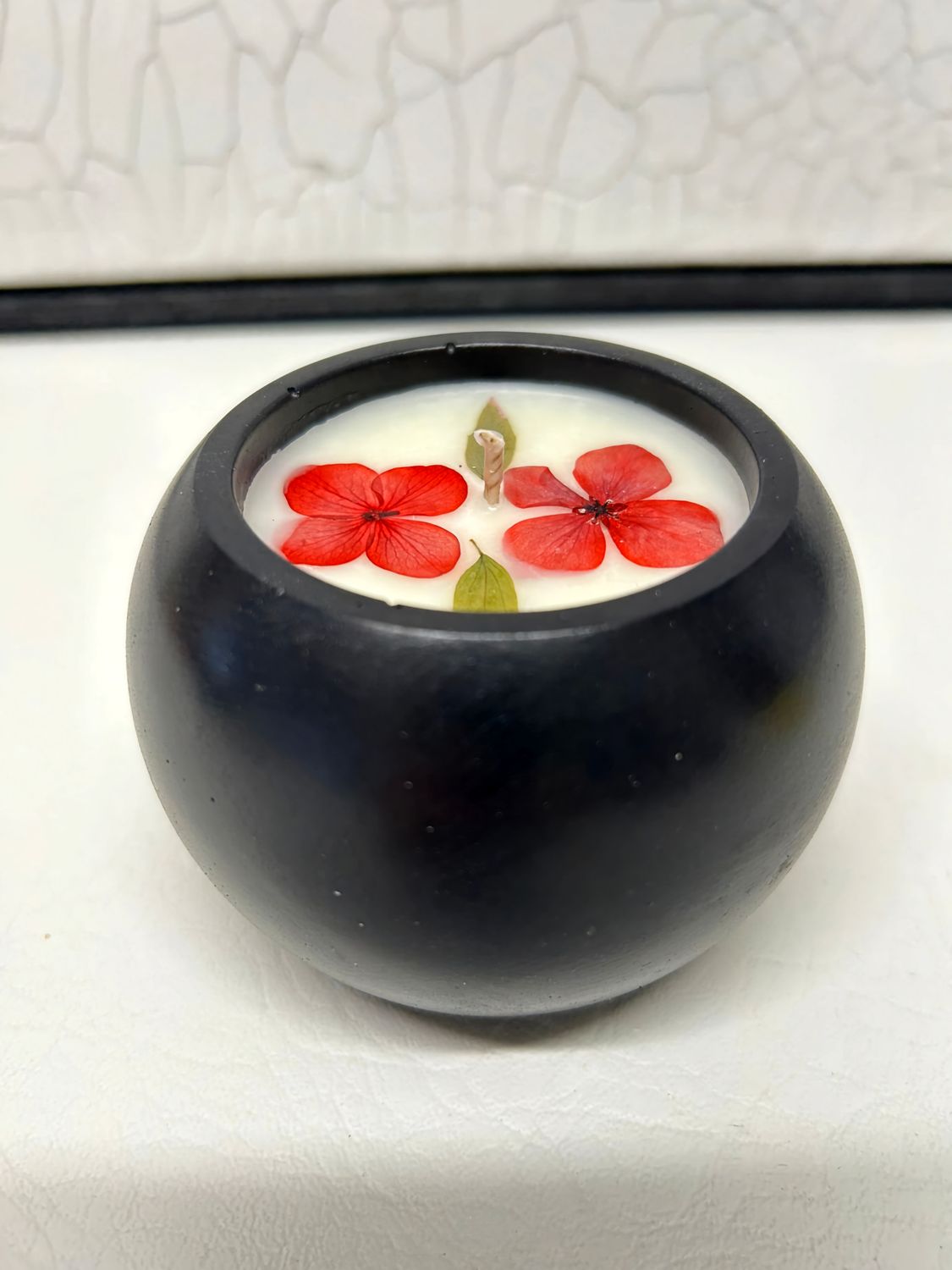 &#39;Relax &amp; Unwind&#39; - 165g candle