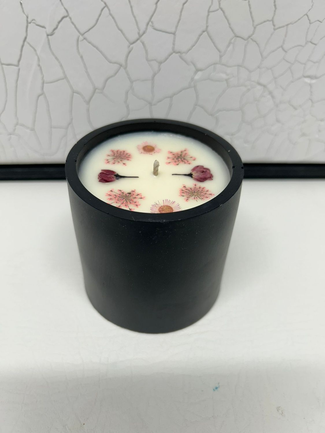 &#39;Relax &amp; Unwind&#39; - 220g candle