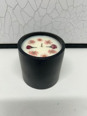 &#39;Relax &amp; Unwind&#39; - 220g candle