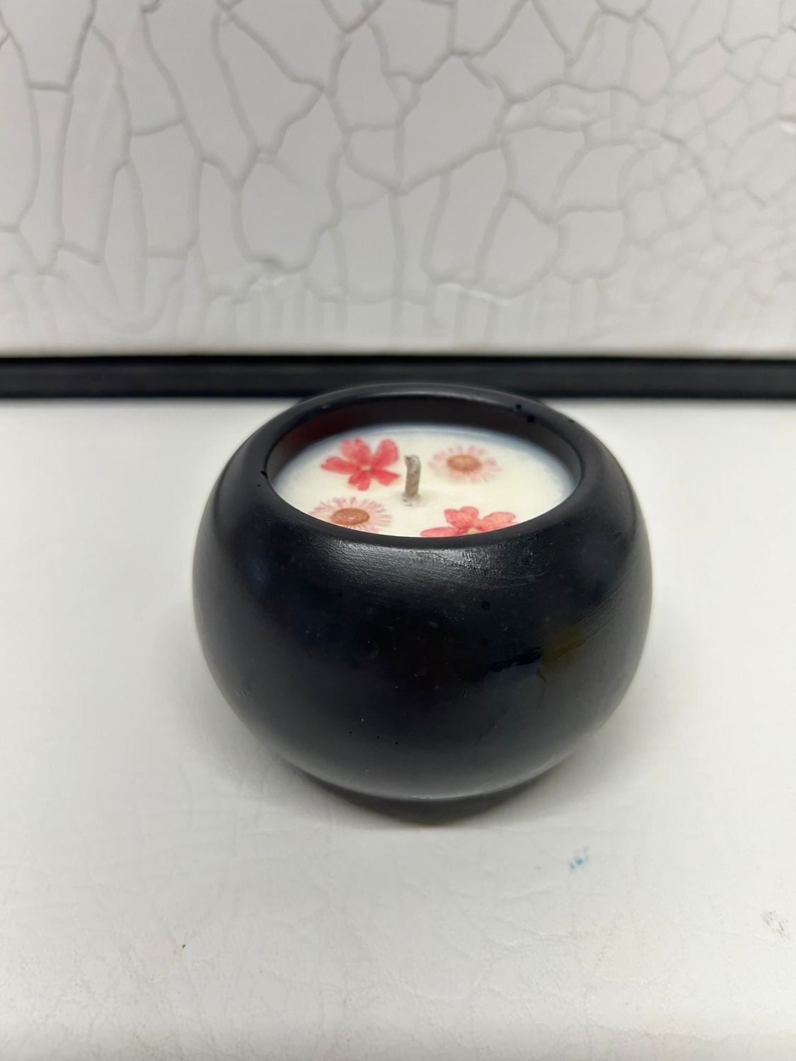 &#39;Relax &amp; Unwind&#39; - 100g candle