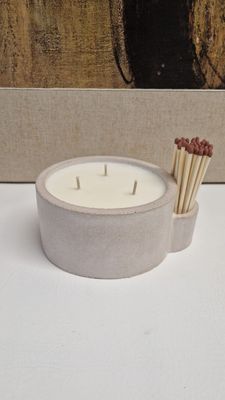 ;Vanilla, Sandalwood &amp; Black Pepper&#39; - large 440g candle