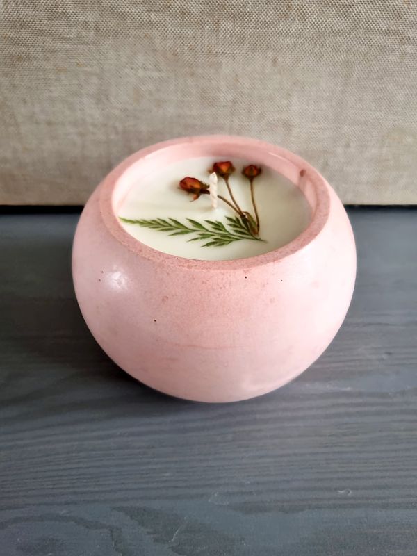 &#39;Grapefruit &amp; Raspberry&#39; - 165g candle
