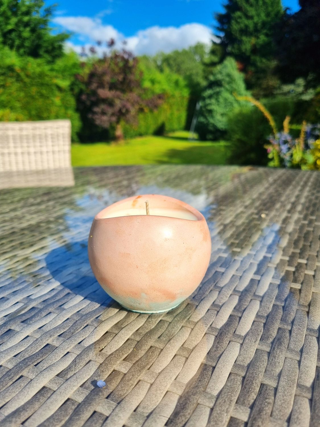 &#39;Lime, Basil &amp; Mandarin&#39; - curved 165g candle