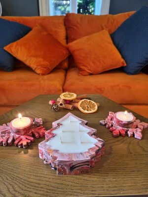 Festive Candle &amp; Tea light Holders