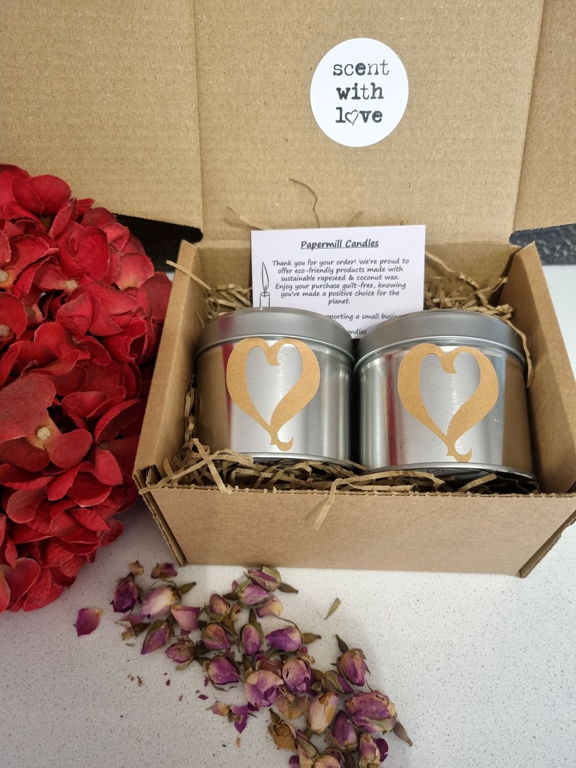 &#39;Relax &amp; Unwind&#39; &amp; &#39;Raspberry &amp; Champagne&#39; - 2 x 180g candles