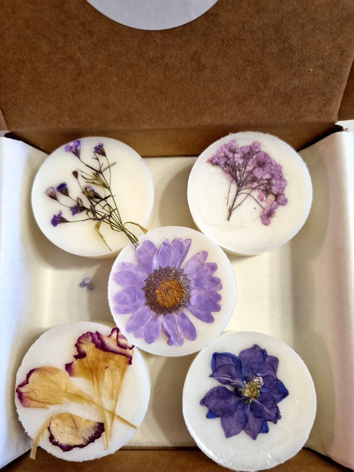 &#39;Floral Bouquet&#39; - 5 large wax melts
