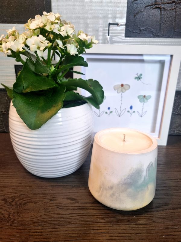 &#39;Rosemary &amp; Bay&#39; - 220g candle