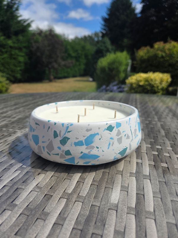&#39;Seaweed &amp; Juniper&#39; - 5-wick 650g candle